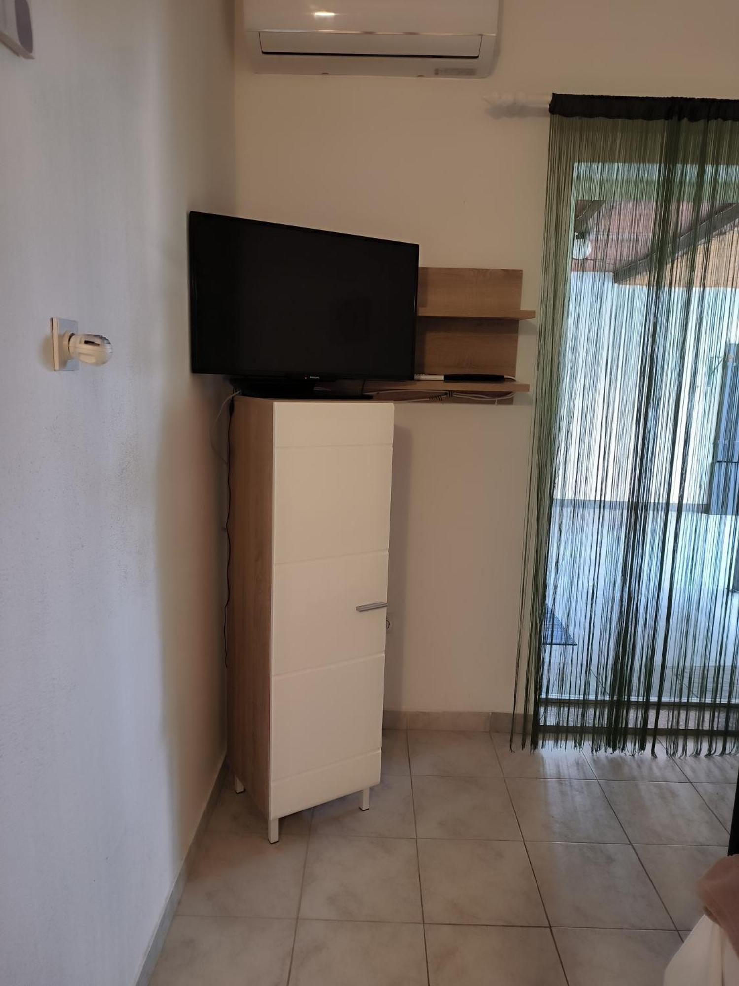 Apartments Orlic Povljana Ngoại thất bức ảnh