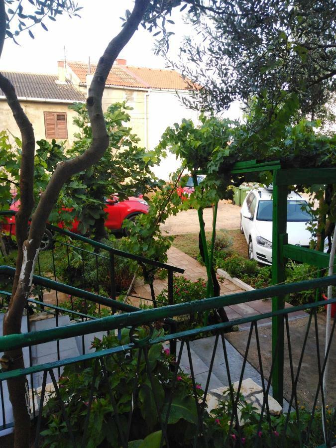 Apartments Orlic Povljana Ngoại thất bức ảnh